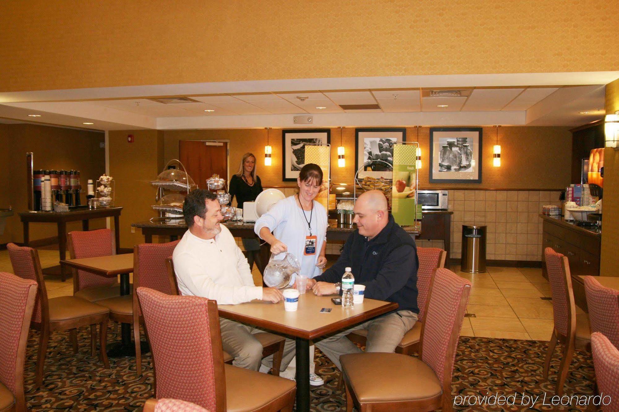 Hampton Inn & Suites Navarre Restaurant bilde